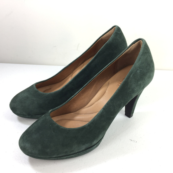 clarks heels green